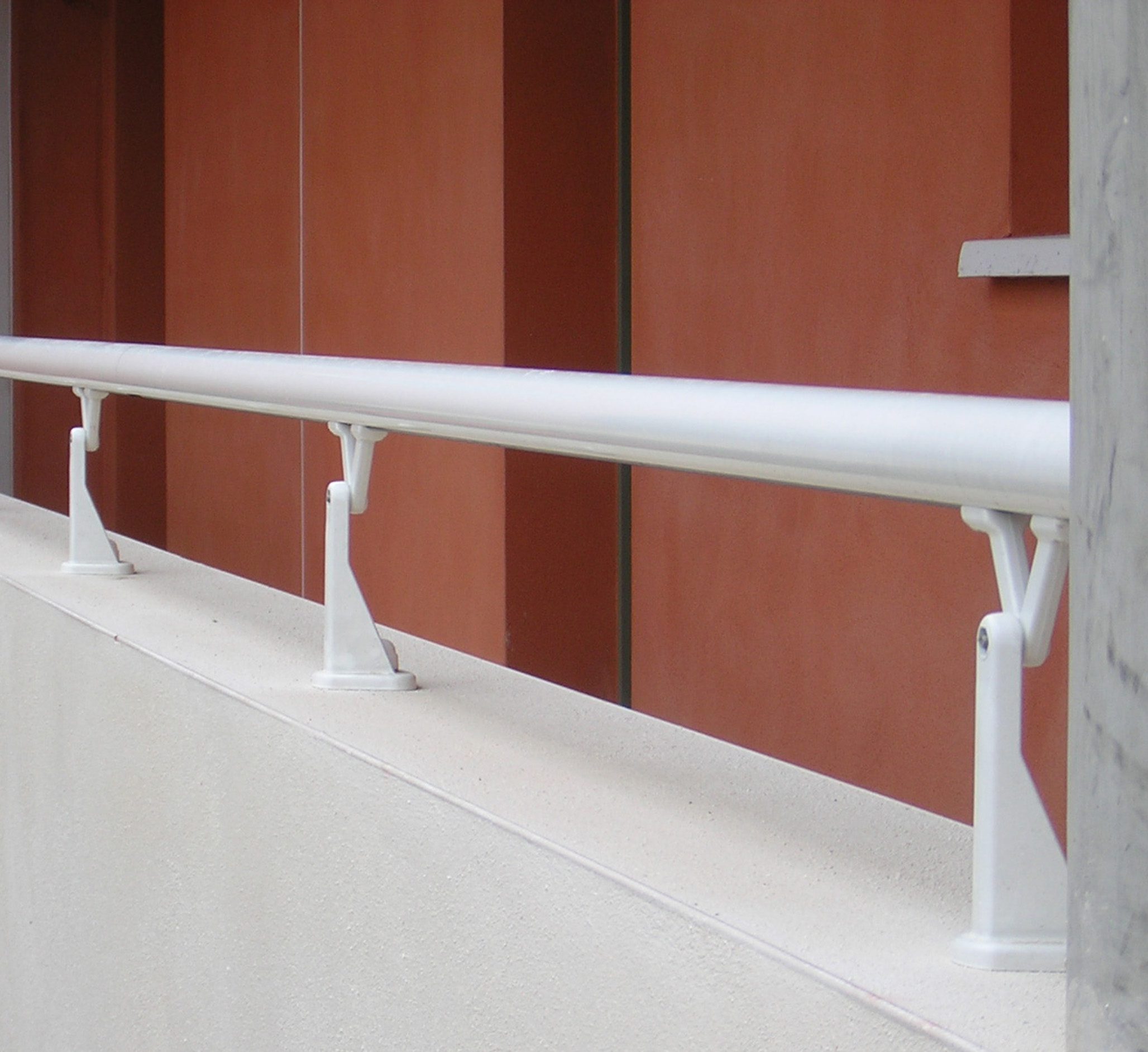 Garde-corps sur muret