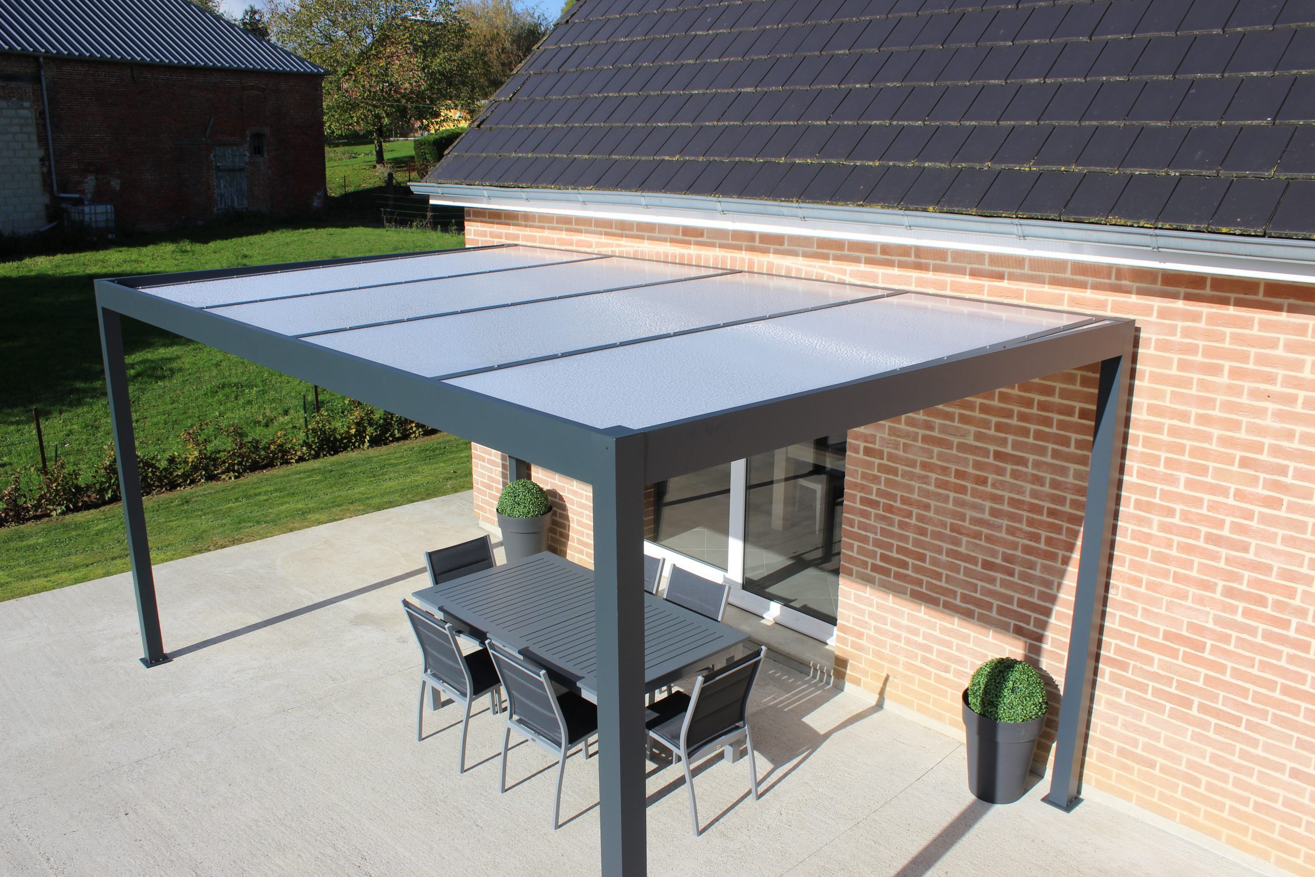 Pergola à toit fixe